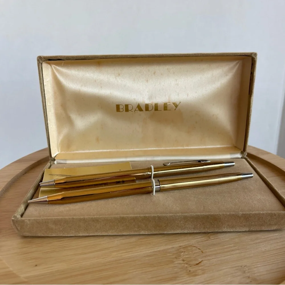 Vintage Bradley pen and mechanical pencil in case